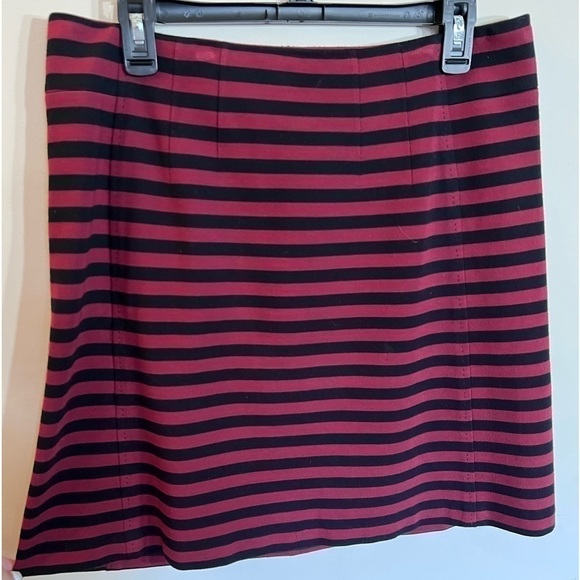 Banana Republic Dresses & Skirts - 𝅺BANANA Republic Ponte Knit Skirt - Dark Claret Stripes size 10 Like New